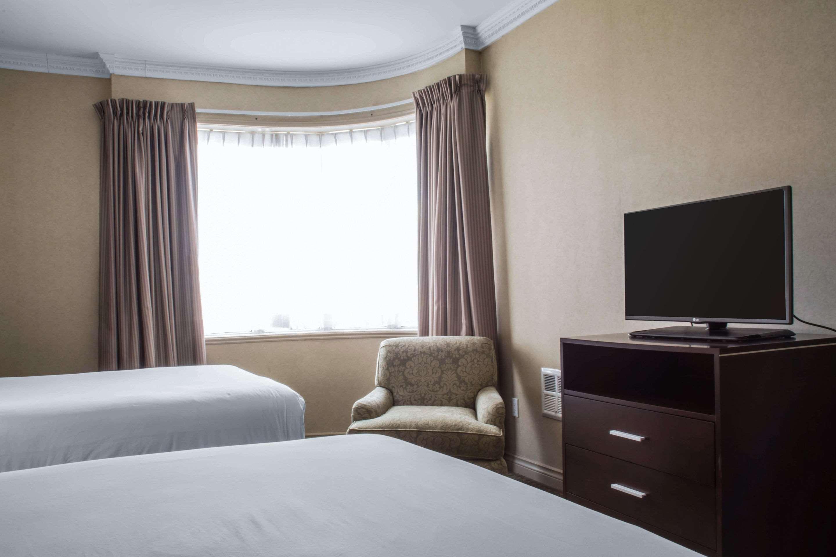 Towneplace Suites By Marriott Toronto Оуквил Екстериор снимка