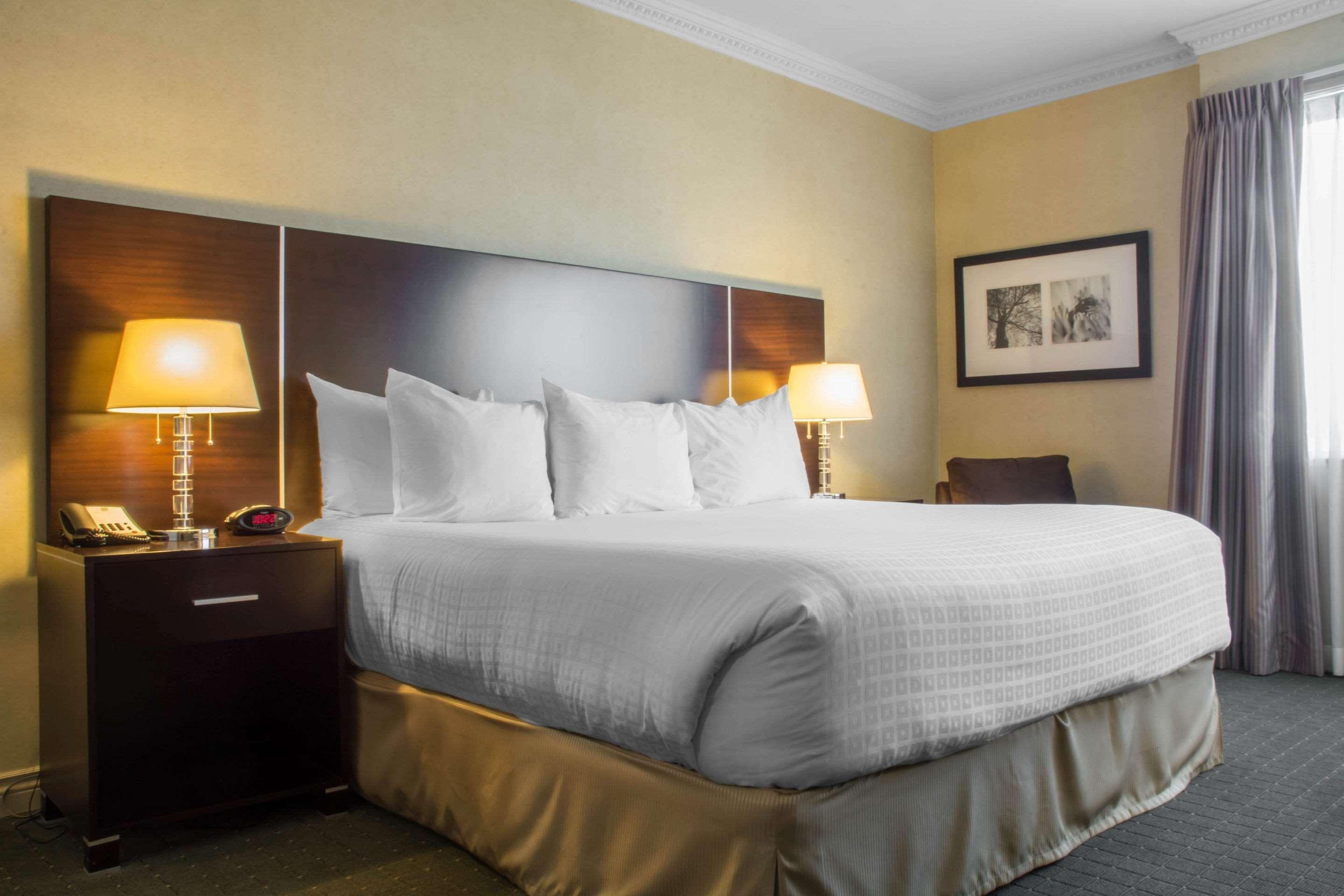 Towneplace Suites By Marriott Toronto Оуквил Екстериор снимка