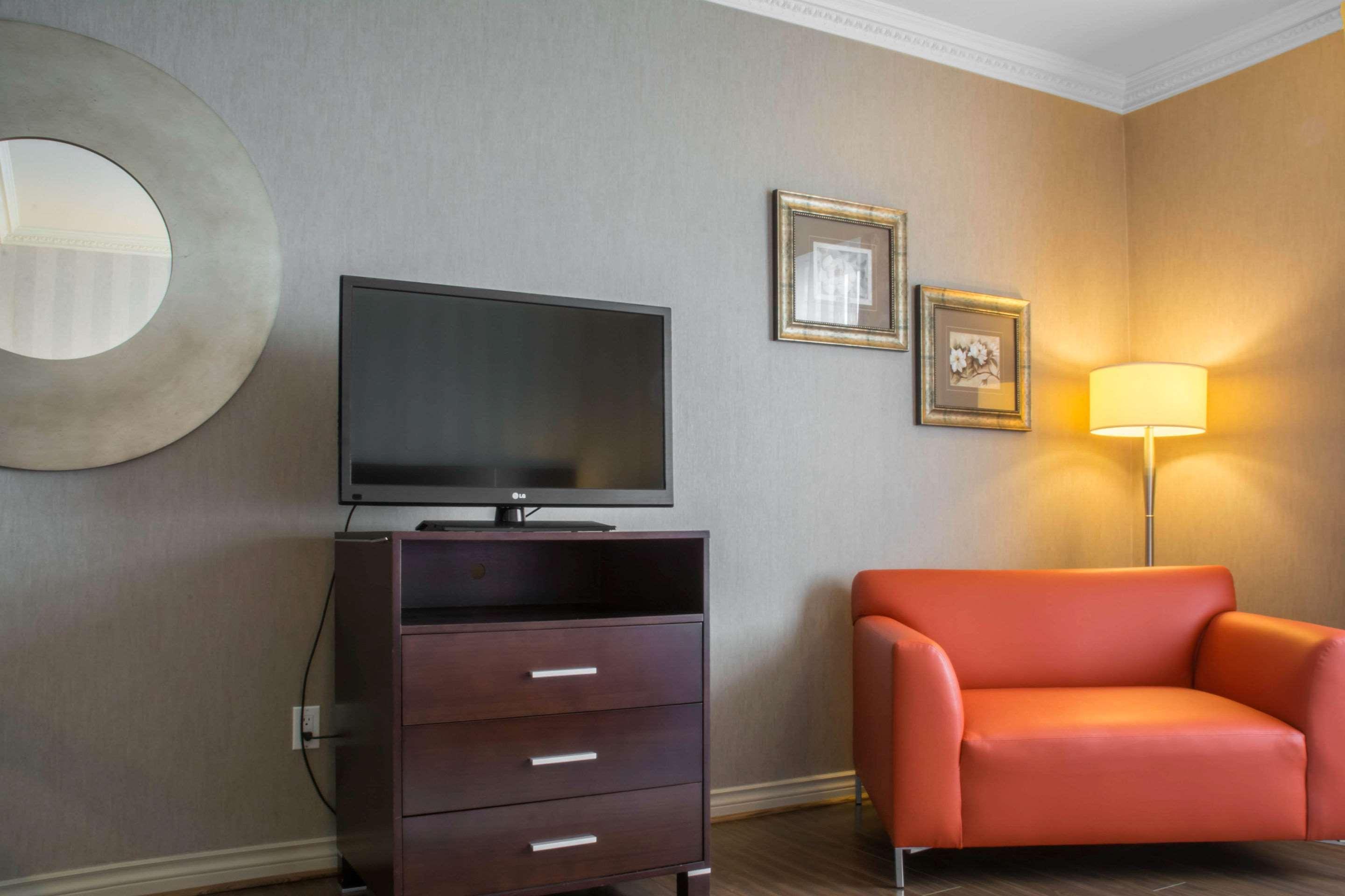 Towneplace Suites By Marriott Toronto Оуквил Екстериор снимка